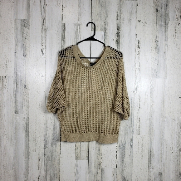 3/$15 Dots tan knit oversized cover up top size small - Picture 1 of 9